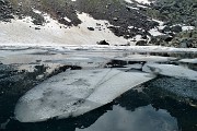 60 Lago del Vallone in disgelo